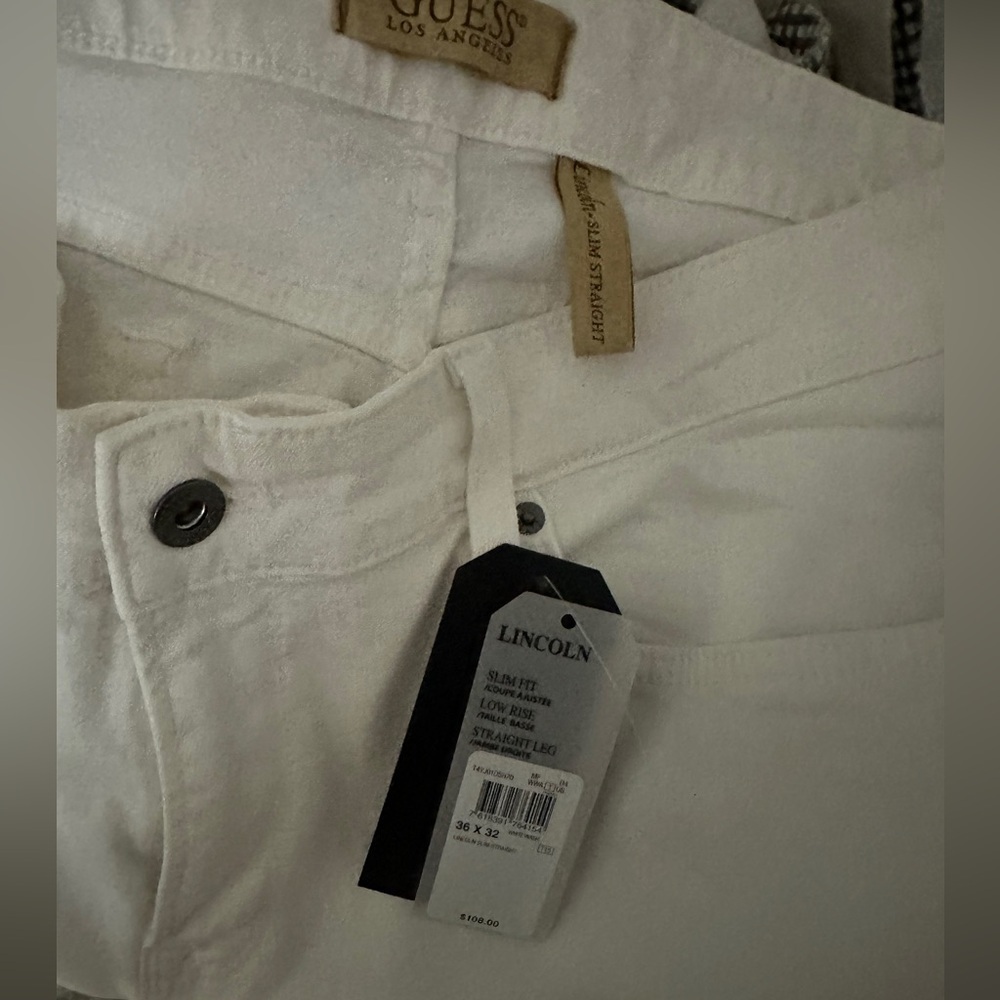 GUESS Men's White Straight Legs Jeans - Picture 6 of 6